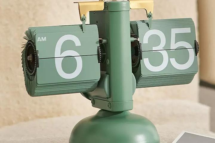 (사은품증정) 배색이 예쁜 플립 탁상 넘어가는 시계 모던 인테리어 2colors