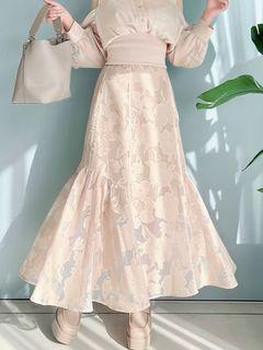 シアーフラワーセミフレアスカート