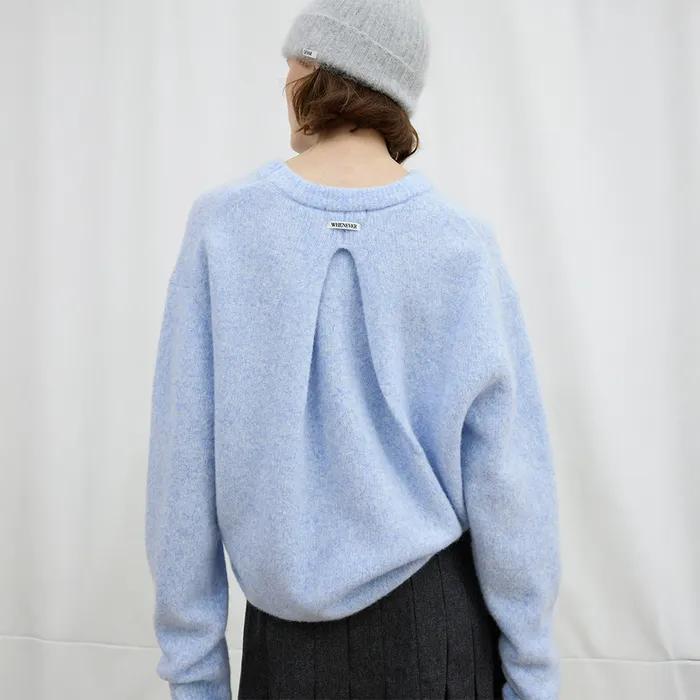 Pleats-Back Wool Round Knit - Soft Blue