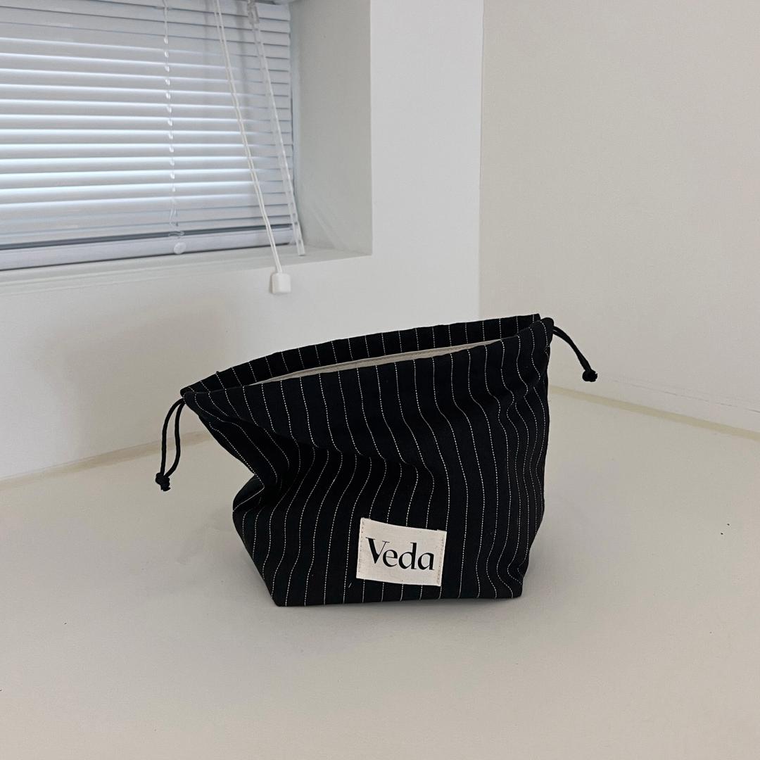 String Pouch_Stripe Black