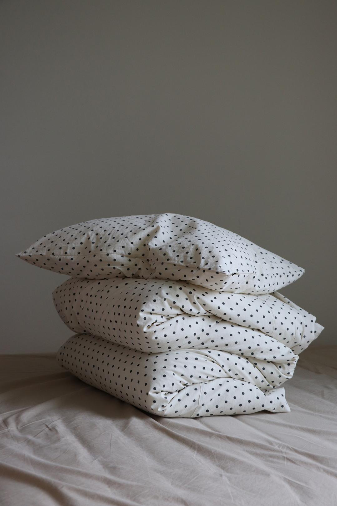 Dot cotton bedding