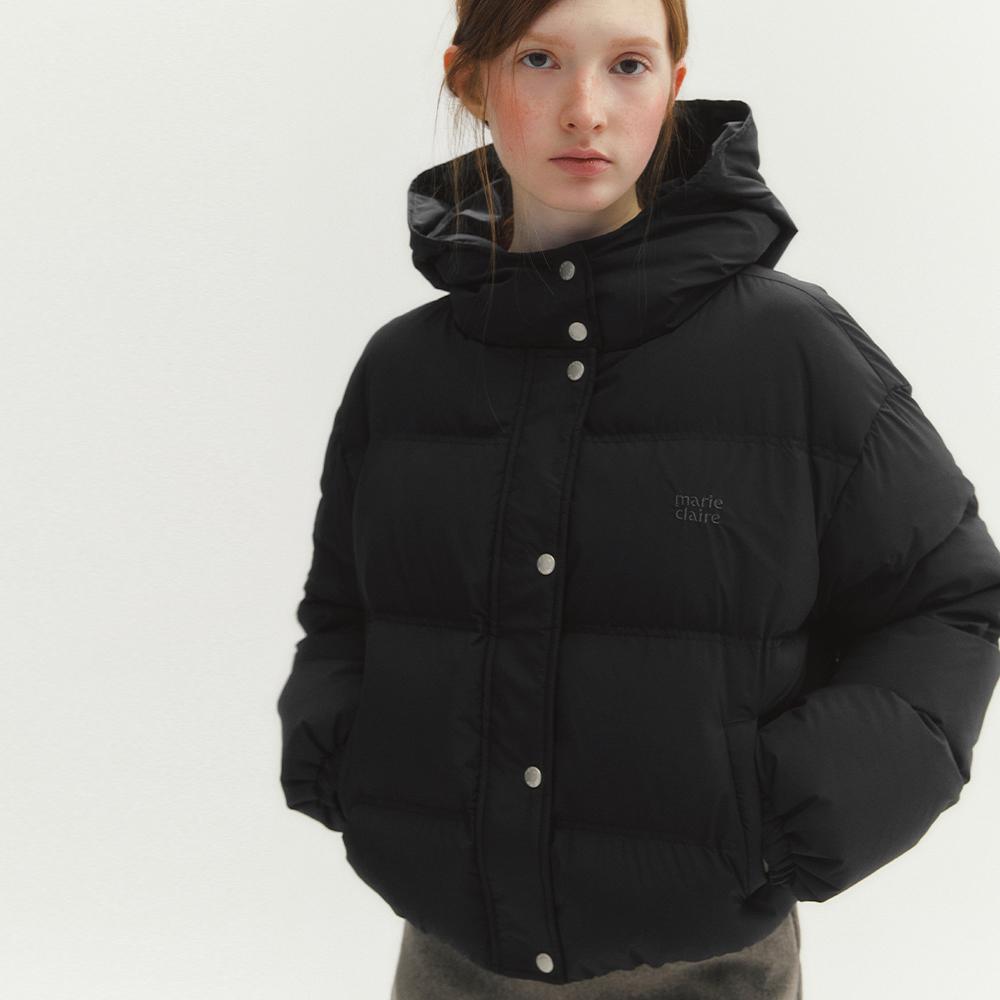 마리끌레르 로고 후드 숏 덕다운 패딩(MAFDDW01NBK)