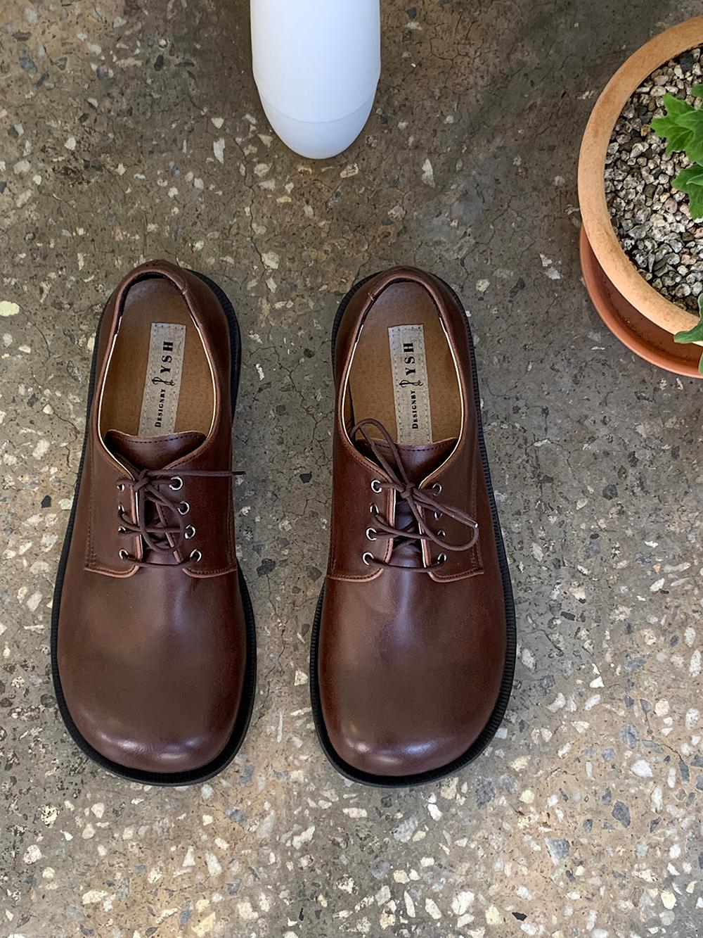 Maca vintage derby shoes