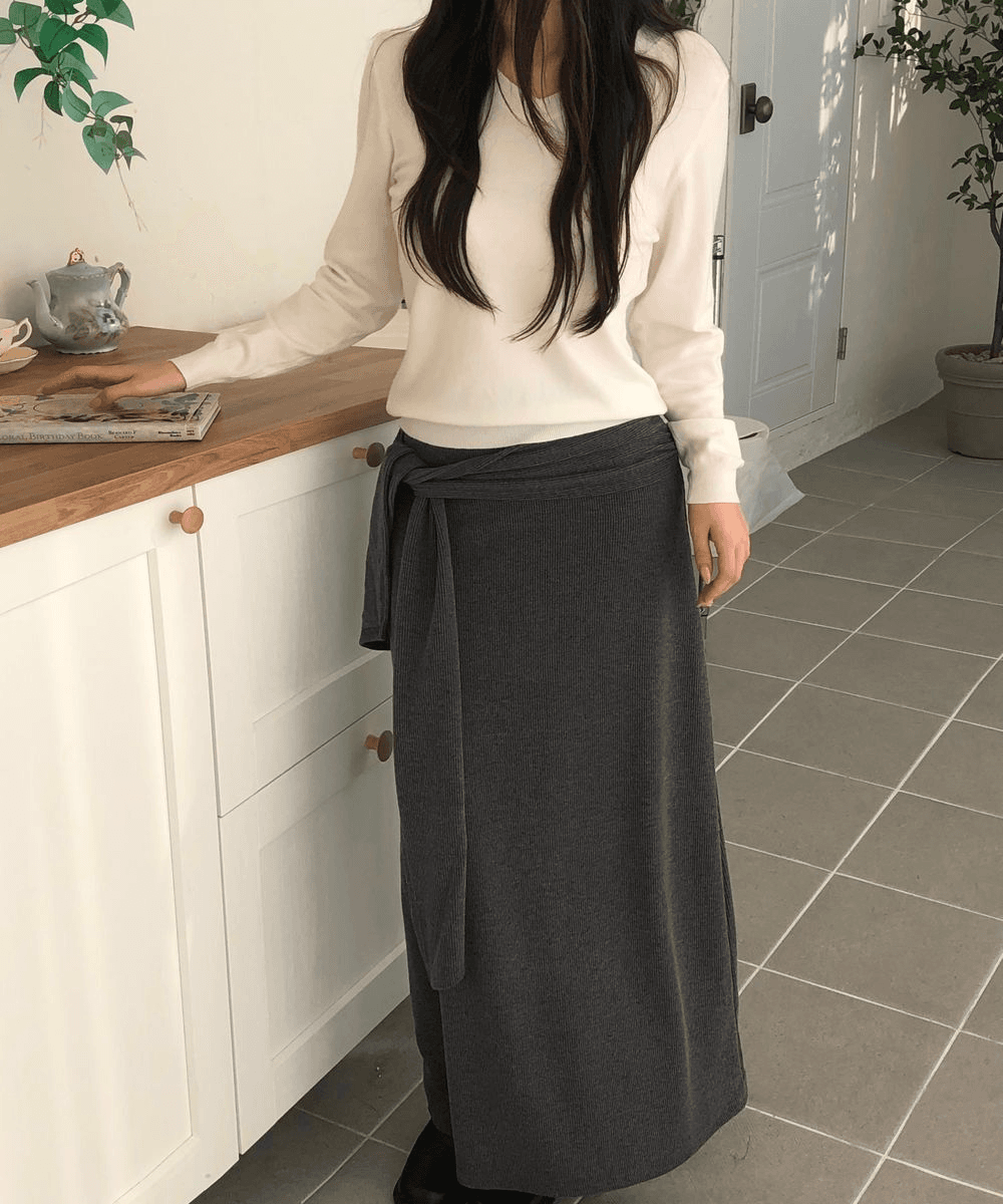 뮤제 [겨울/핏보정]도톰 골지 스트링 셔링 랩 롱스커트 -2col