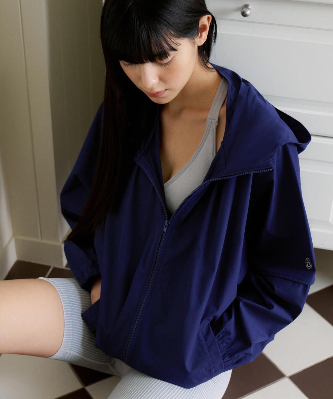 프론투라인 씨엘 베이직 후드 레터링 윈드브레이커