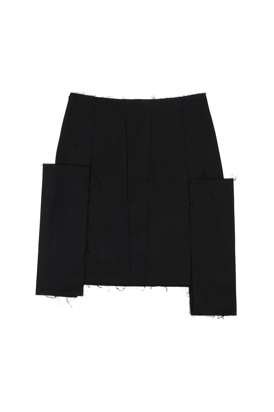 WING SKIRT IN BLACK