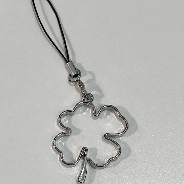 [자체제작/당일배송]❤️하트 비즈 팔찌 증정🖤실버 네잎클로버 핸드폰고리