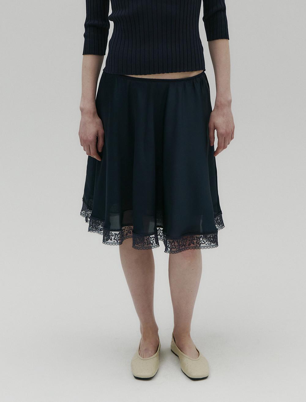 LACE SATIN FLARED SKIRT [NAVY]