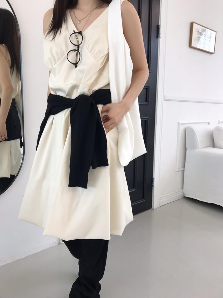 앤드 레이어드 뷔스티에 원피스 셔링 브이넥 원피스