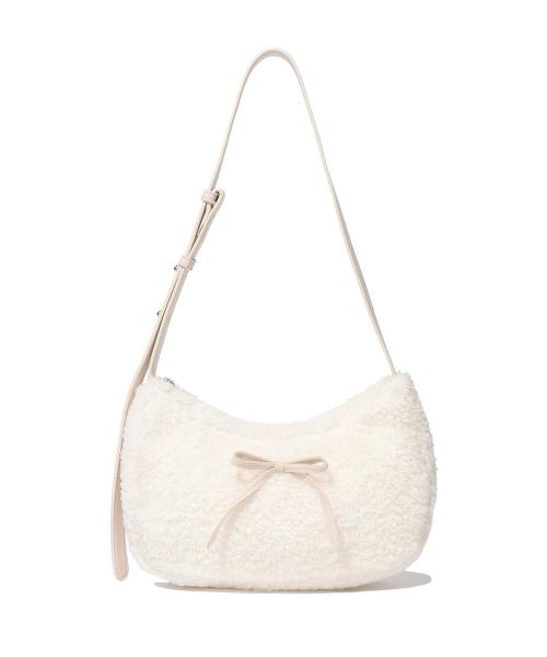 커버낫 우먼(COVERNAT WOMAN)  클로버하트 플러피 숄더백 아이보리 - 사이즈 & 후기 | 무신사