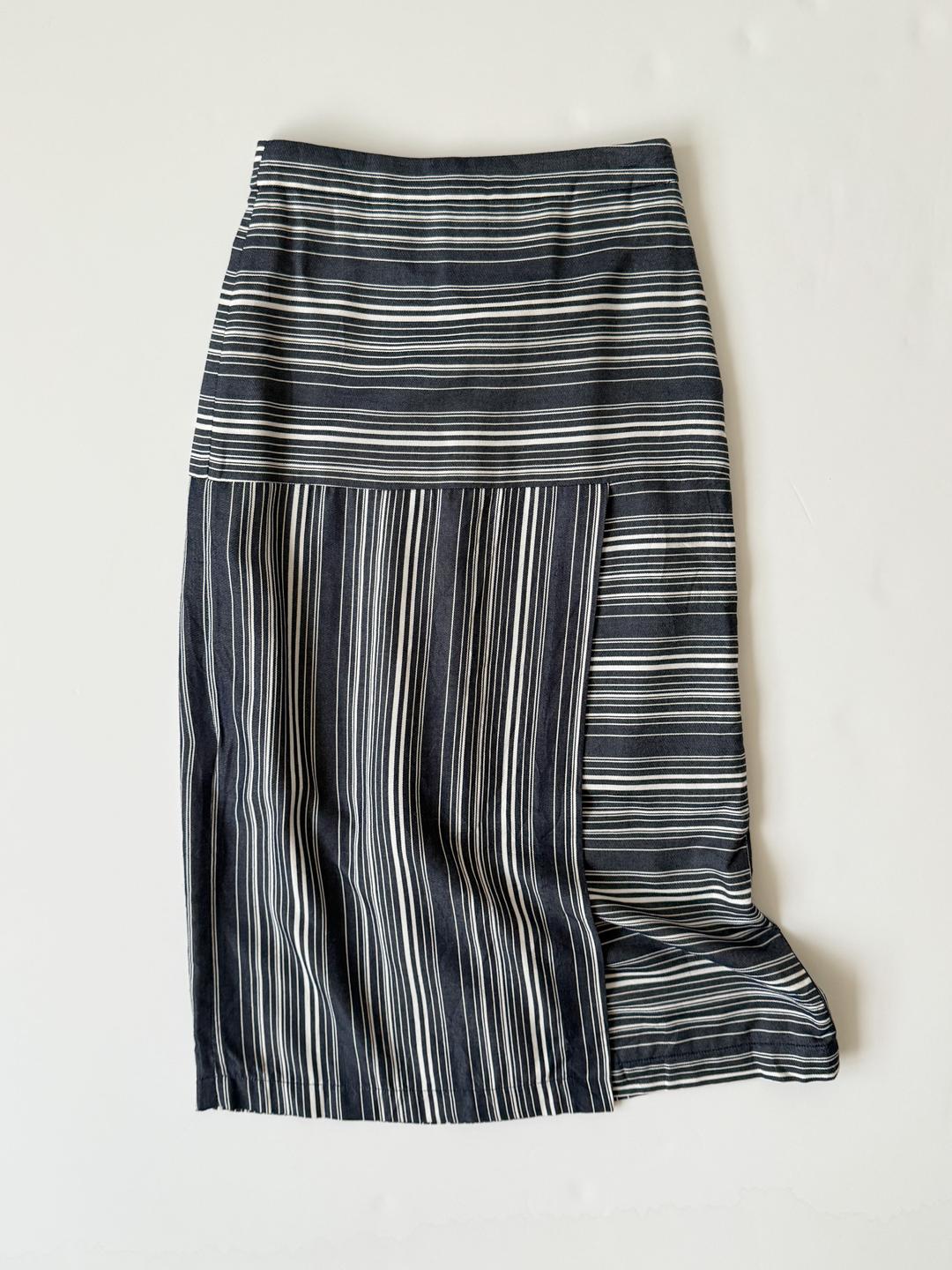 993. Blue Pattern Skirt