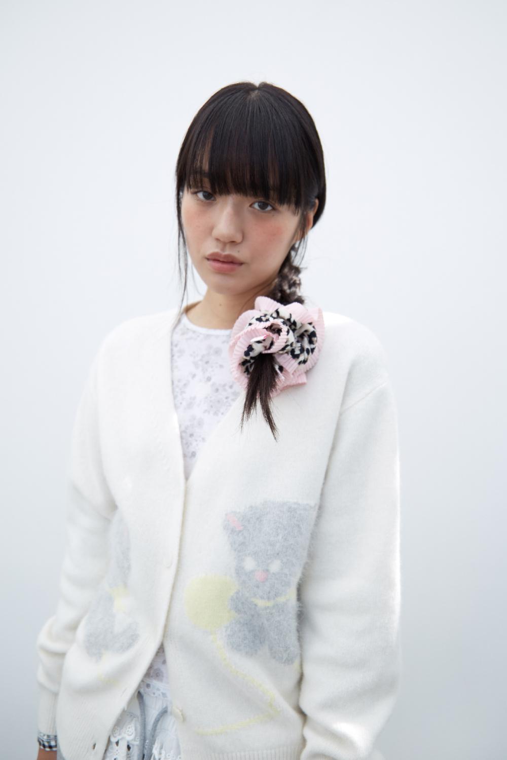 Cassie v-neck cardigan (Ivory)