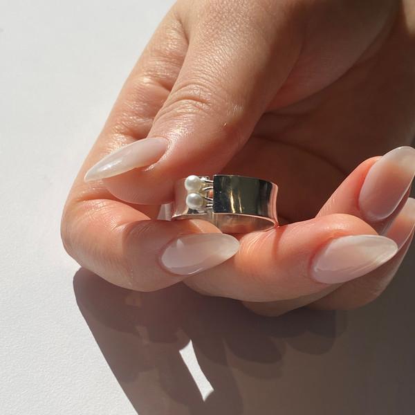 stud ring half