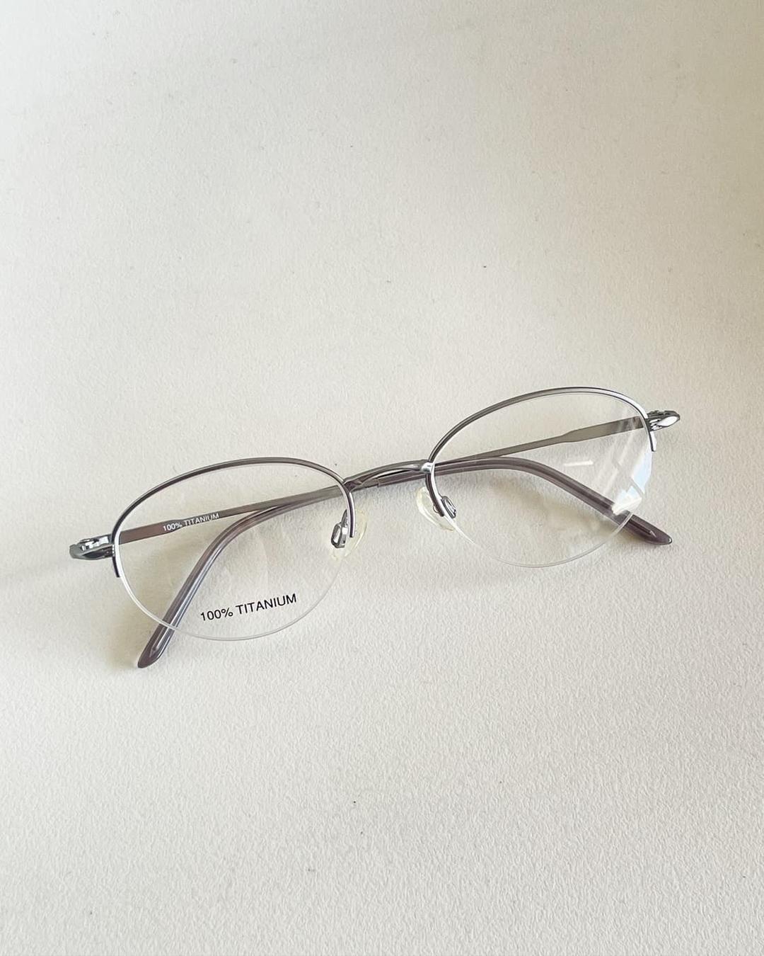 90s 티타늄 실버 라운드 반무테 빈티지 안경 | 후루츠패밀리