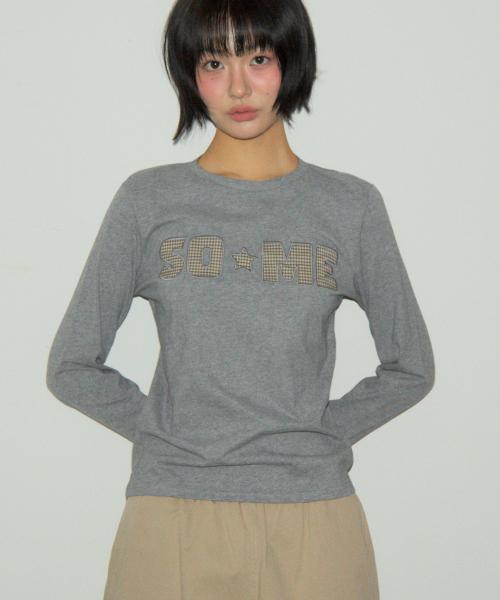 체크 썸 아플리케 레귤러 핏 베이직 소프트 롱 슬리브 티셔츠 _ 2COLOR