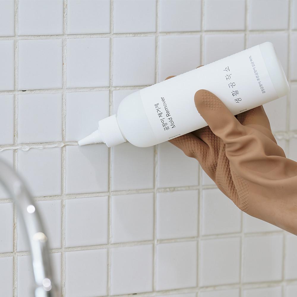 1+1 생활공작소 곰팡이 제거제 제거 실리콘 젤 화장실 욕실 창틀 창문 베란다 벽 벽지