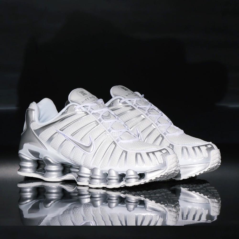 나이키 샥스 TL 메탈릭 실버 우먼스 HF1065-094