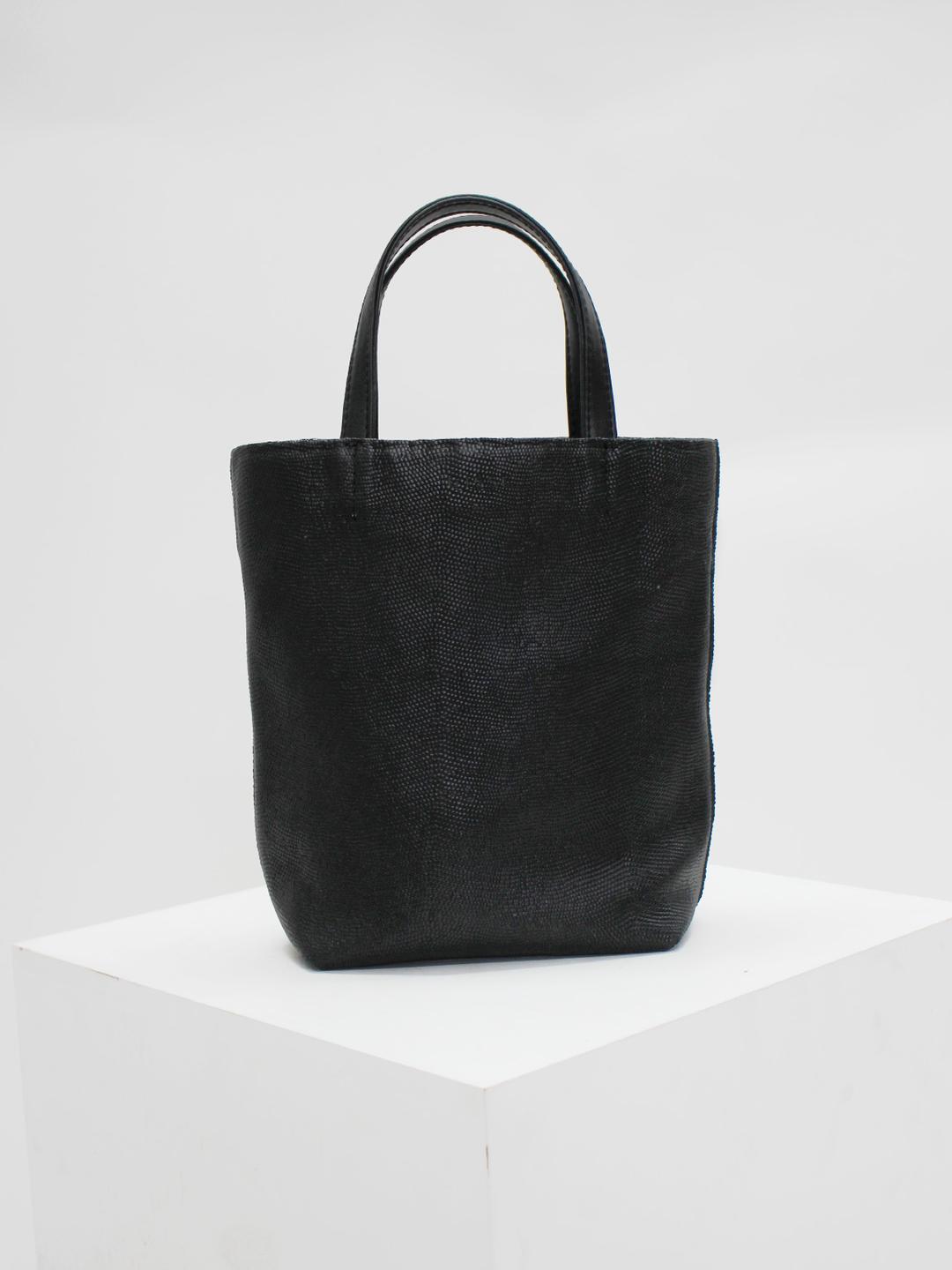 [온라인단독] 블랙 에디션 토트백