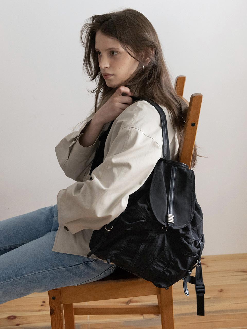 [12/31 예약배송]Scarabee Backpack Medium (nylon ver.) FA6SC361-FH