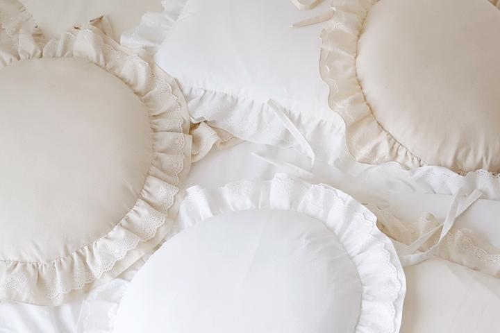 방석솜 포함) 아쿠 프로방스 이중프릴 좌식 원형방석 2color