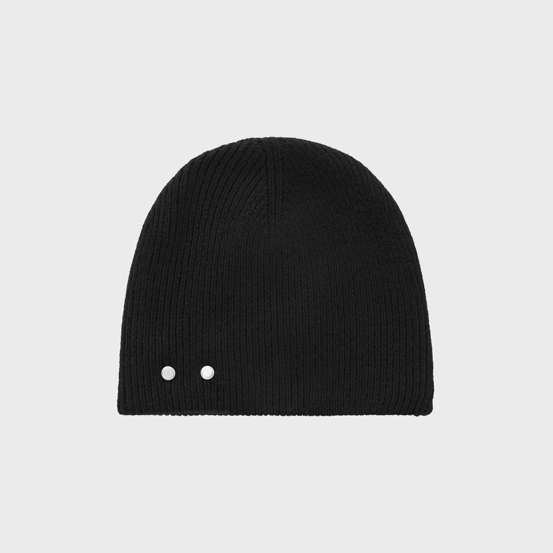 RIVET KNIT BEANIE BLACK