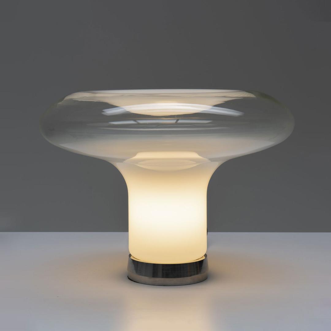 Lesbo Lamp