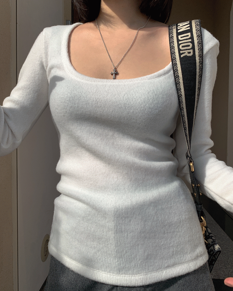 로라 플리스 유넥 티셔츠