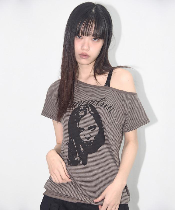 [4/28 예약배송] MYSTIC ONE-SHOULDER TEE (BROWN) F25QB107