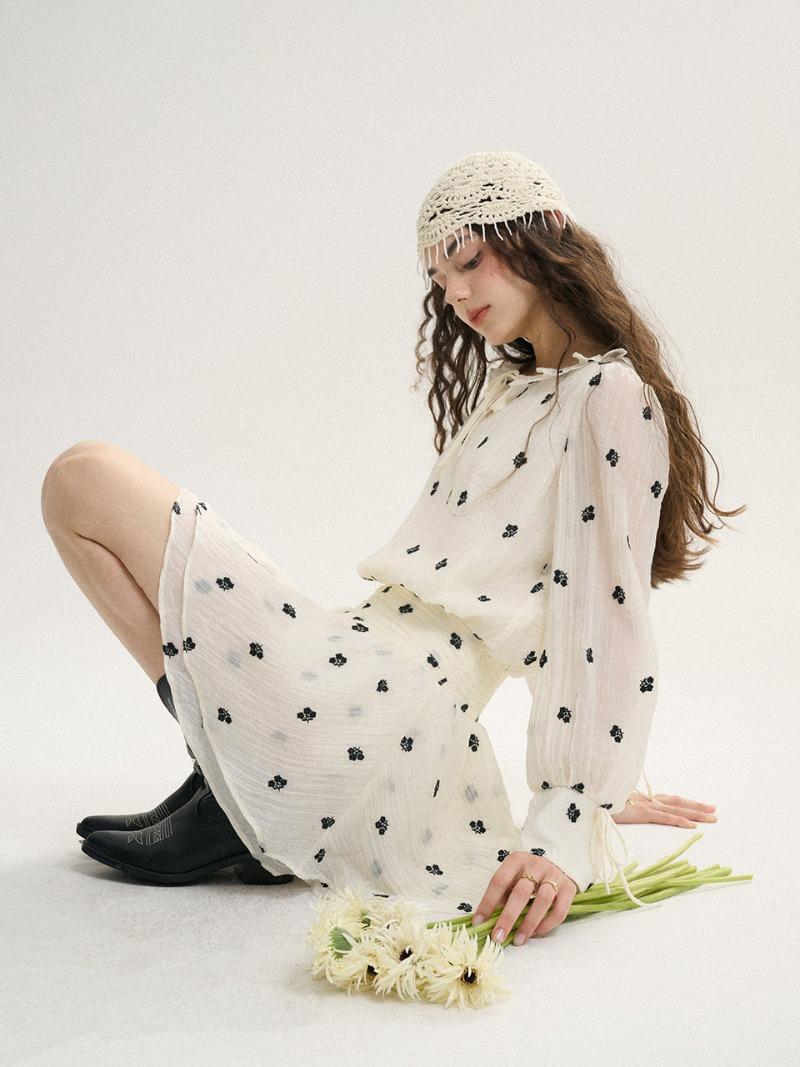 모노크롬 페탈 미니원피스