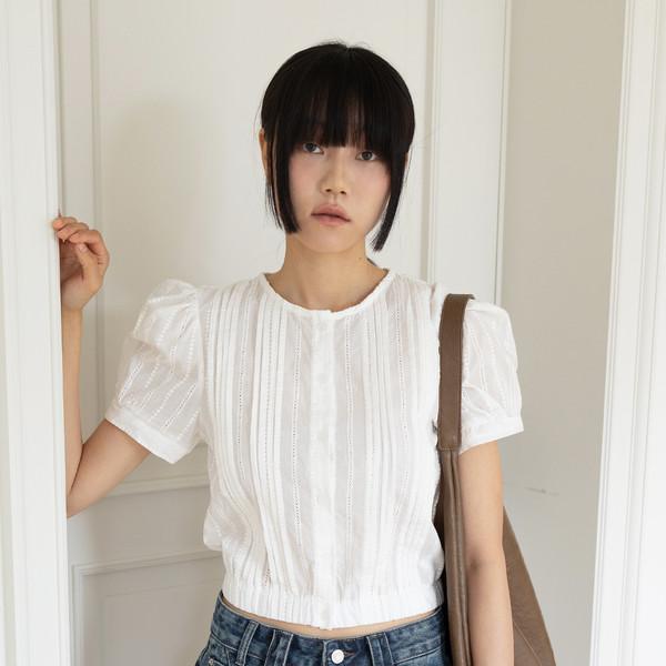 PUNCHING PIN TUCK BLOUSE (2COLOR)