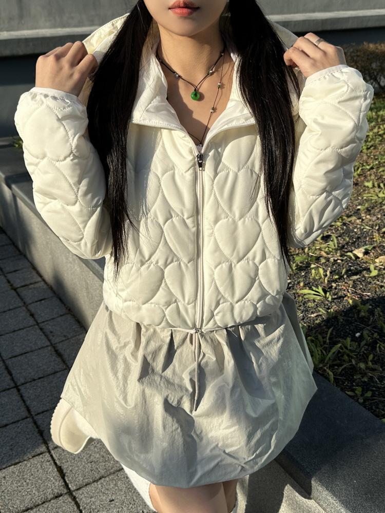 키치 하트 퀼팅 포인트 세미 크롭 후드 패딩 집업 점퍼(2color/3-5일 여유주문)