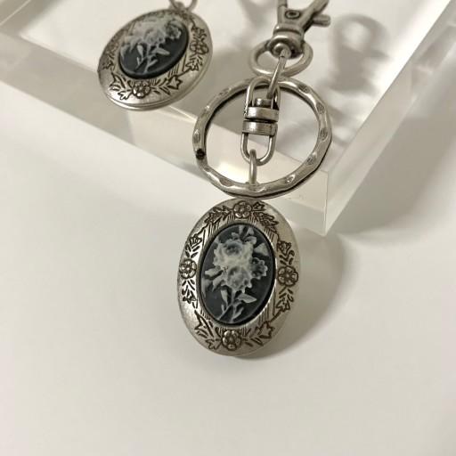 빈티지 꽃 로켓 키링