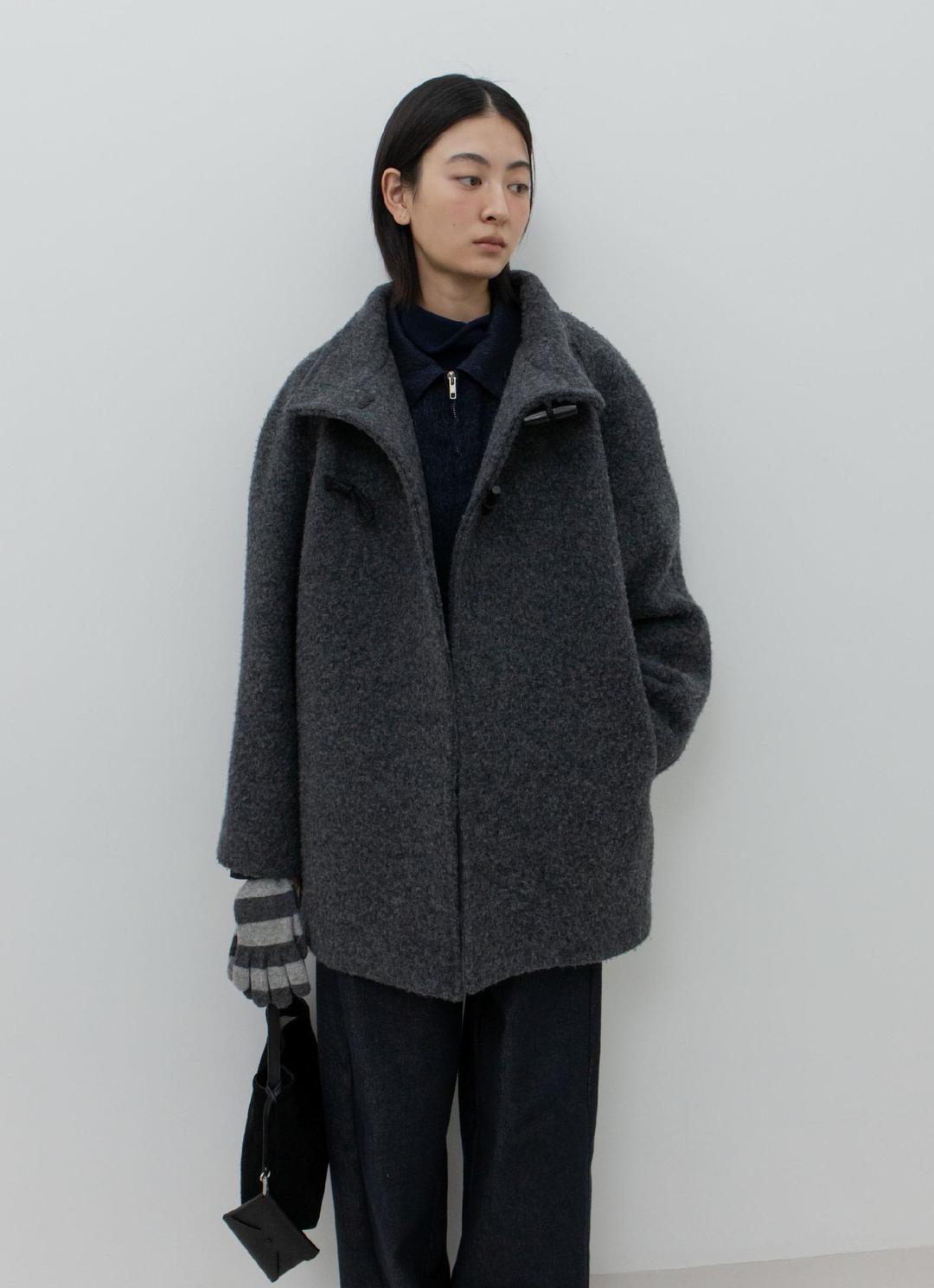 25FW HIGH-NECK TOGGLE COAT / CHARCOAL