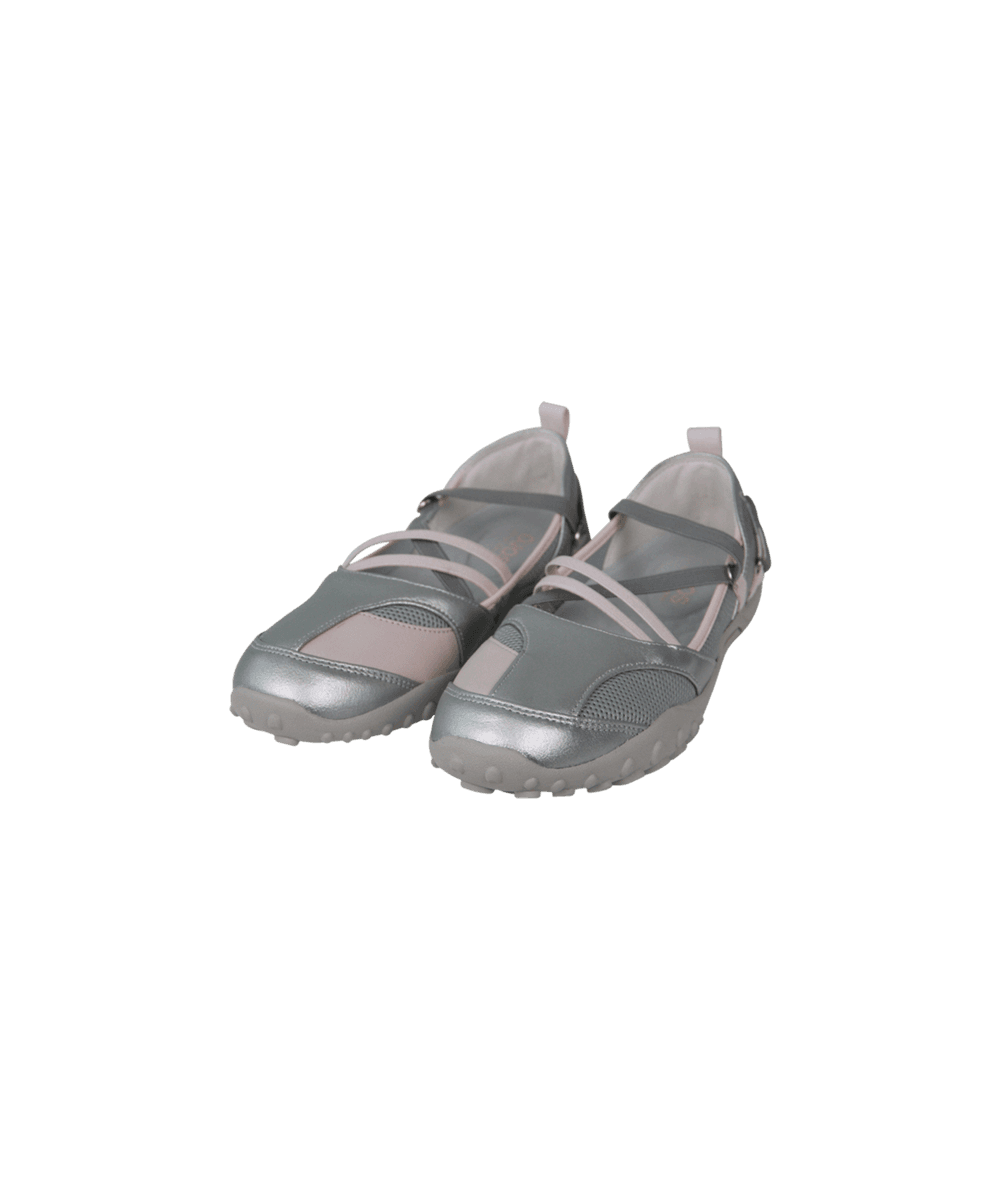 Strap Embossed Toe Shoes / Silver