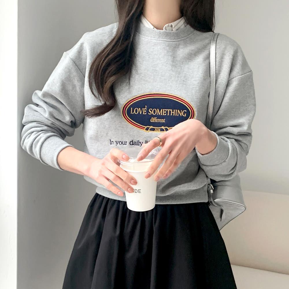 러브 자수 스웻 셔츠