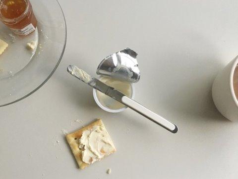 모던 아이보리 버터나이프