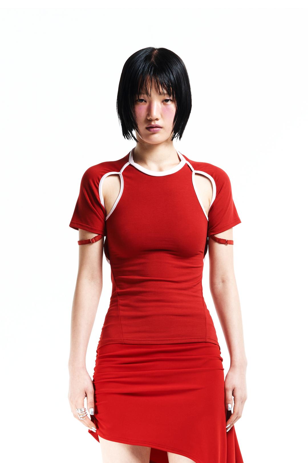 POINTY STRAPS BACK SLIT TEE (RED)