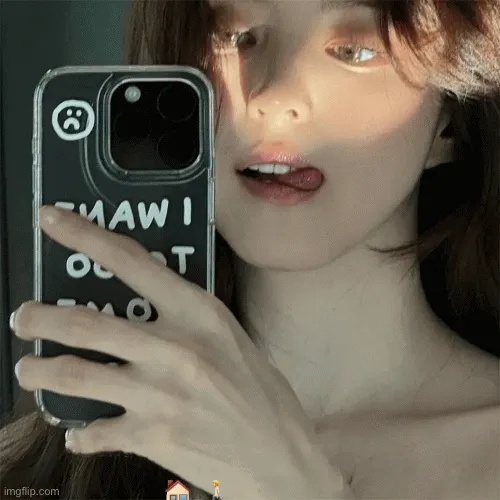 [연예인착용💛]주문제작🫧집순이케이스 손민수 캐릭터 y2k 커플 아이폰케이스 폰케이스 우정 키치 레트로 친구선물 생일 선물추천 MZ 감성 연예인 귀여운 여름 젤리케이스