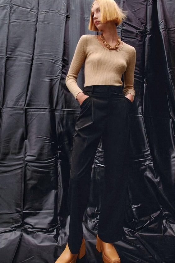 라운드넥 울 니트 스웨터