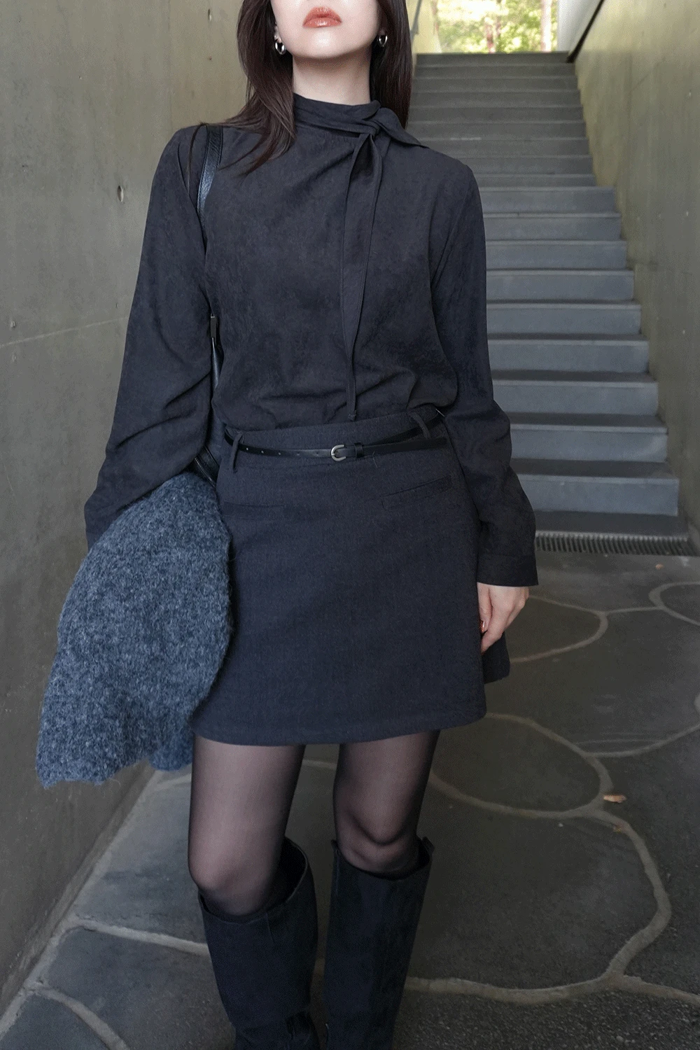 스웨이드 타이 블라우스 2 colors