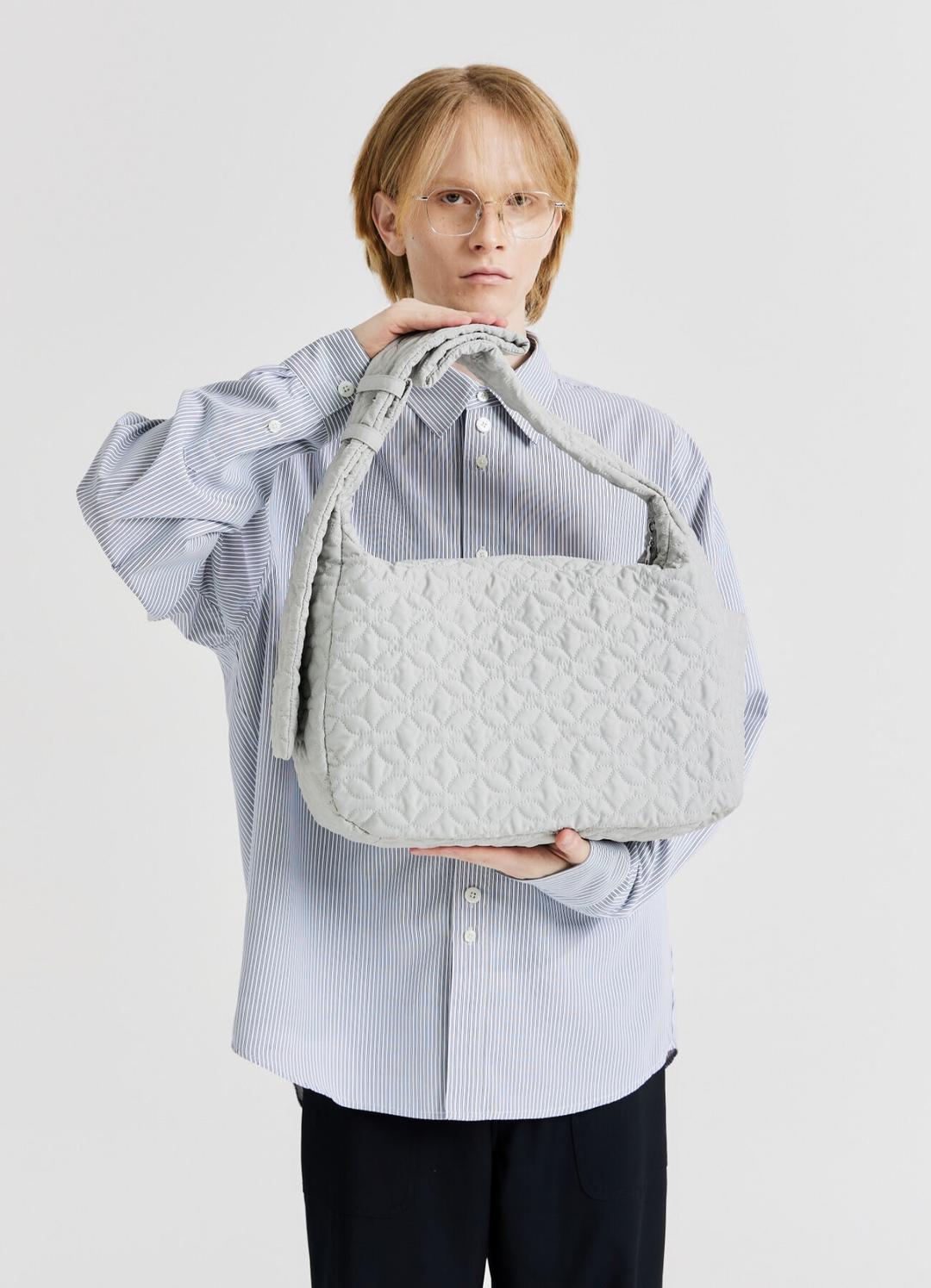 LIV PADDED BAG GREY