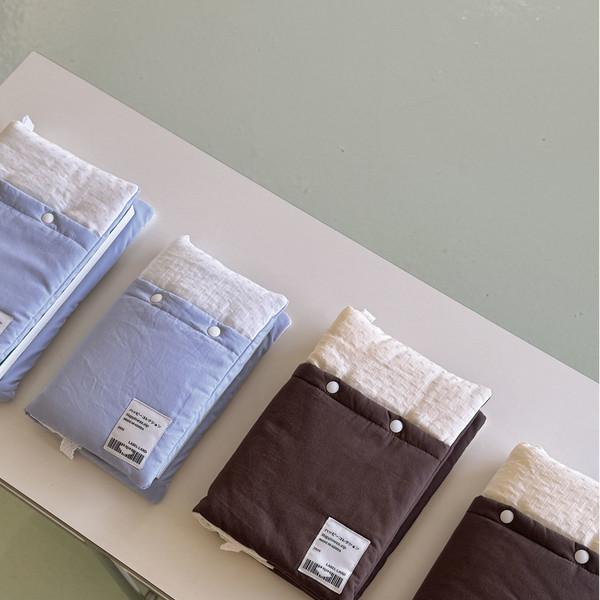 [프리오더 2차| 2/9일 이후 순차 발송] Happy Pillow BOOKCOVER (2color)