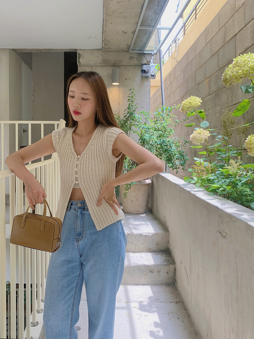 언유즈데이 [여름신상] 콩단추 니트 볼레로 베스트 조끼 (2color)