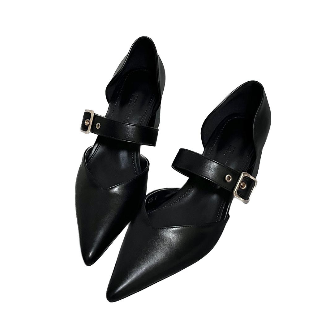 Pointed buckle middle heels