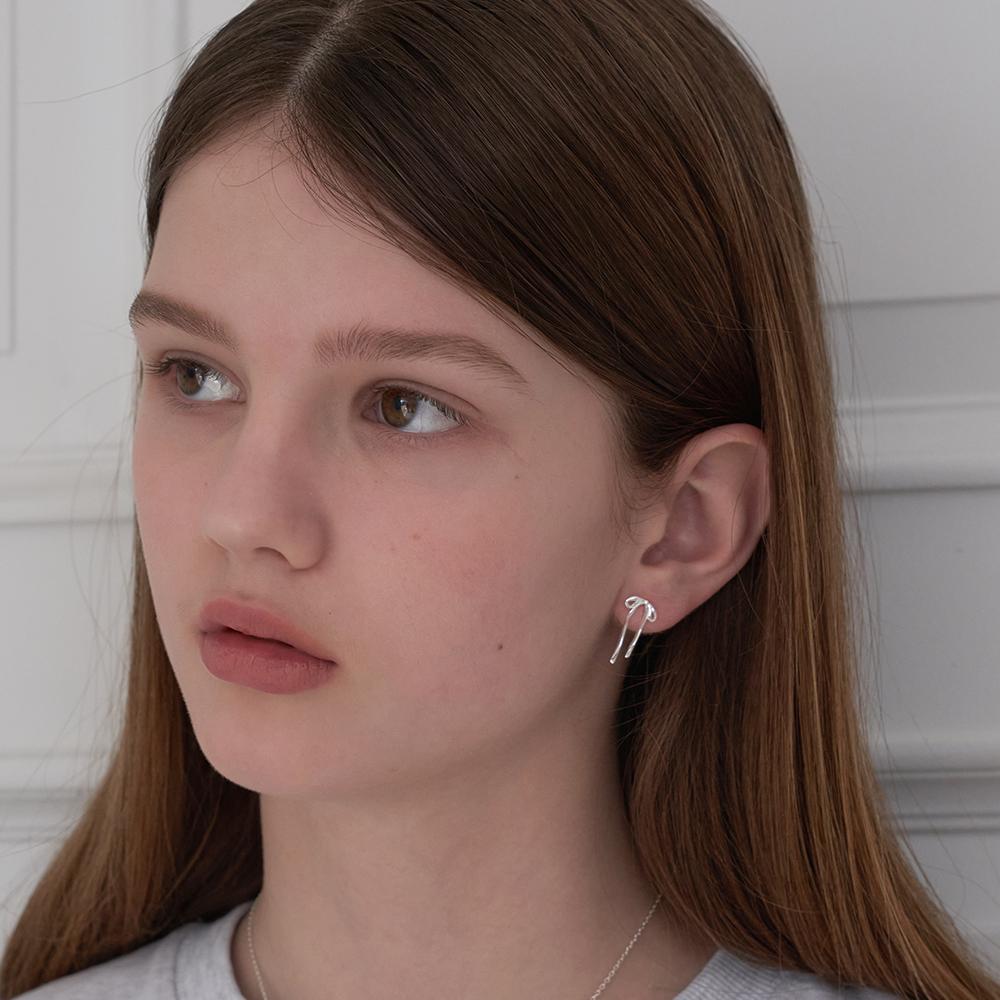 Silver 925 Minimal Ribbon Earring