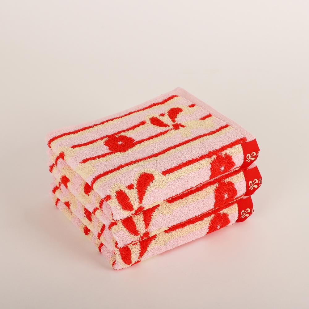 키떼 플로럴 패턴 타월