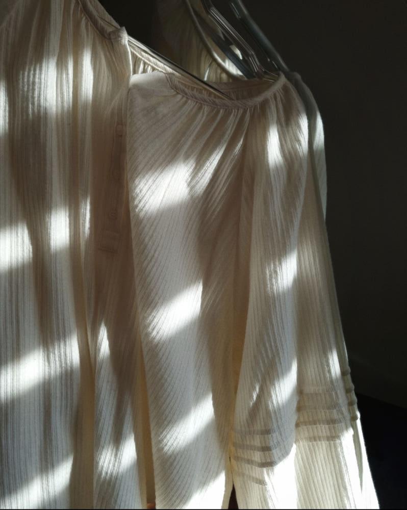 아이보리당일 피치기모 루즈핏 셔링 블라우스  (77가능, 2colors)