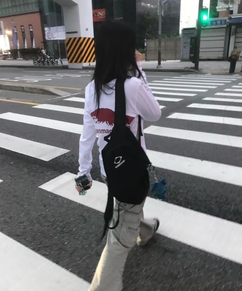 마운틴 롱슬리브 화이트/레드