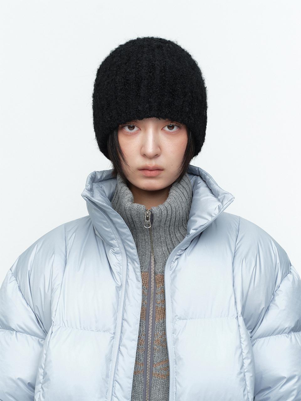 Fluffy Beanie [Black]