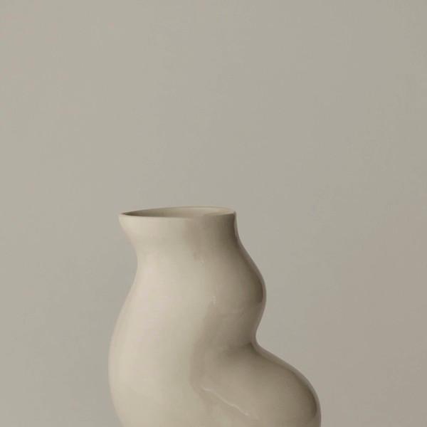Body Vase 03 - Beige